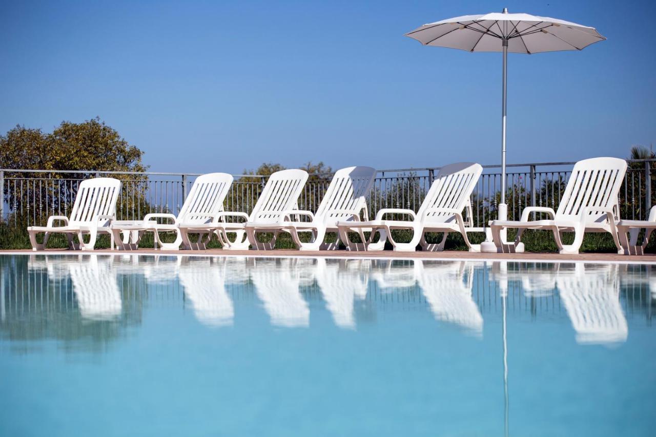 Aparthotel Happy Days Capo Vaticano Exterior foto